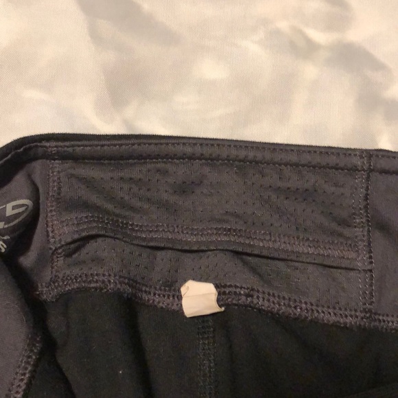 Athletic capris - Picture 4 of 6